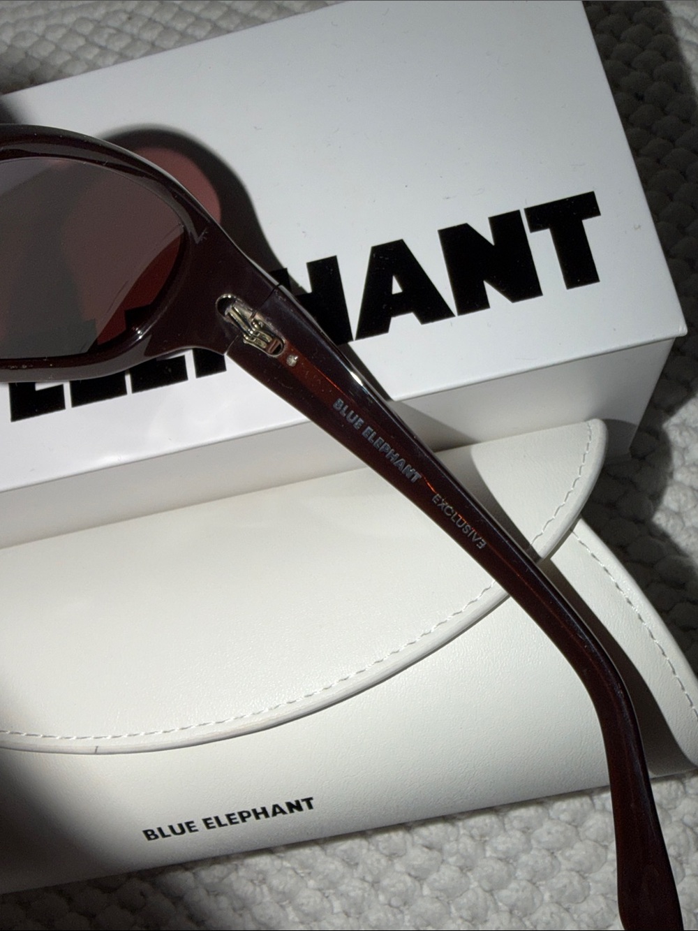 Blue Elephant Oisis Sunglasses - Brick - Picture 6 of 6